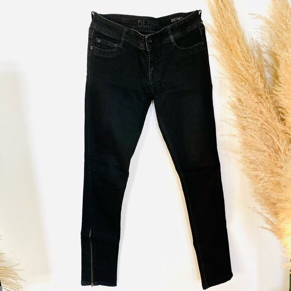 DL1961 REVOLVE Britney Slim Straight Black Denim Mid Rise Zipper Skinny Jeans 28 - Picture 1 of 10
